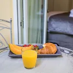 Luxury With Balcony krevet i doručak 4*