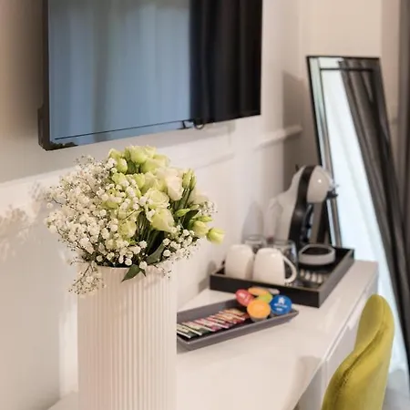 לינה וארוחת בוקר Luxury With Balcony