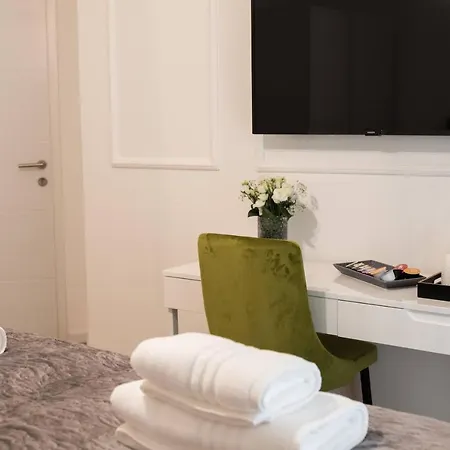 לינה וארוחת בוקר Luxury With Balcony
