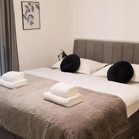 Luxury With Balcony 4* זאדאר
