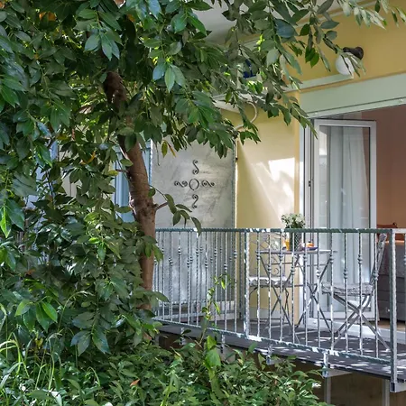 Luxury With Balcony زادار