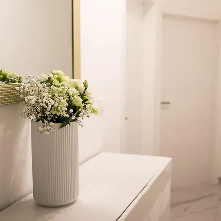 Luxury With Balcony B&B 4*