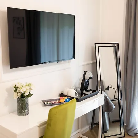 B&B Luxury With Balcony 4*