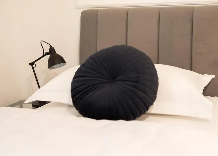 Luxury With Balcony Bed & Breakfast