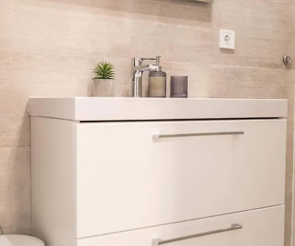 Luxury With Balcony 4* Задар