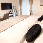 Bed & Breakfast Luxury With Balcony
