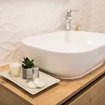 Luxury With Balcony 4*