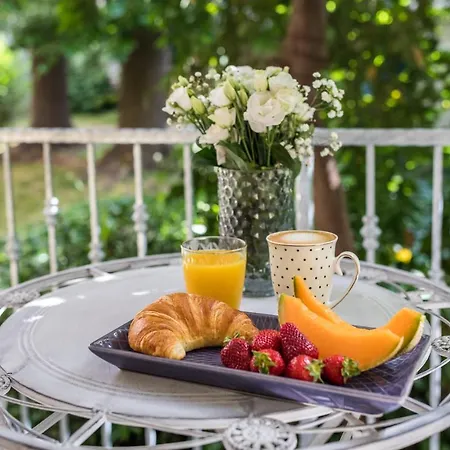 Nocleg ze śniadaniem Luxury With Balcony