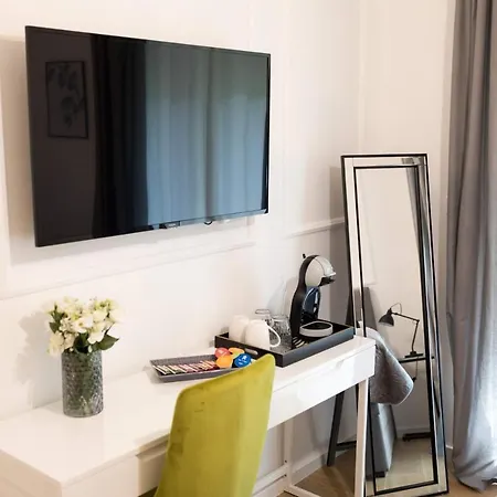 Luxury With Balcony 4* Ζαντάρ