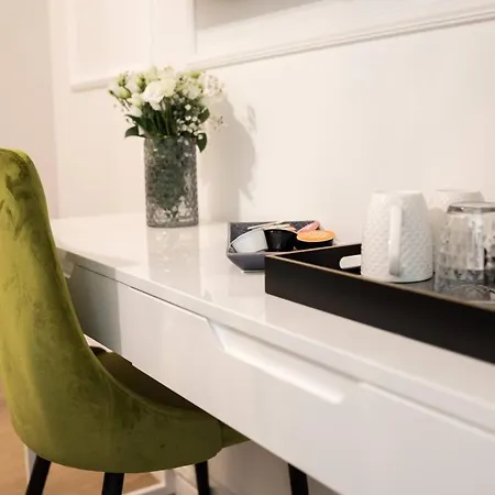 Bed and Breakfast Luxury With Balcony 4*