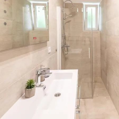 Luxury With Balcony Bed and Breakfast Ζαντάρ