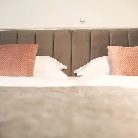 Luxury With Balcony 4*