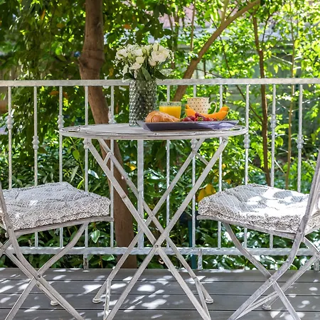 Luxury With Balcony فندق مبيت وإفطار 4*