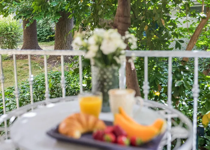 فندق مبيت وإفطار Luxury With Balcony 4*